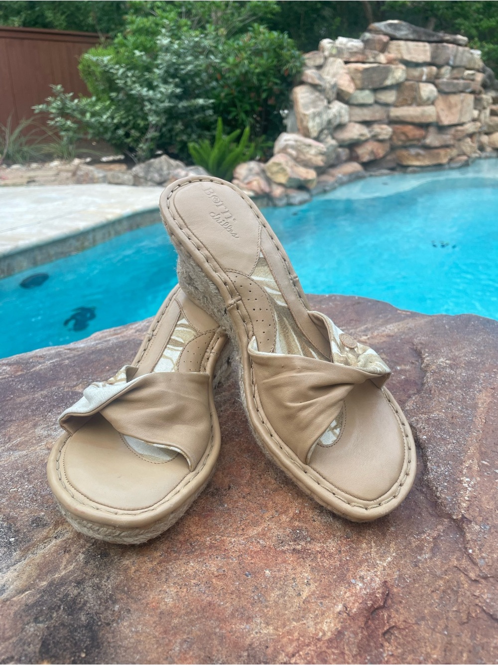 Born Tan Leather and Fabric Twist Wedge Slide Sandals Size 9